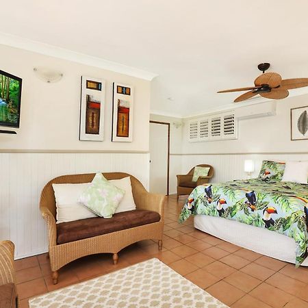 Avocado Grove Bnb Bed and Breakfast Sunshine Coast Exterior foto